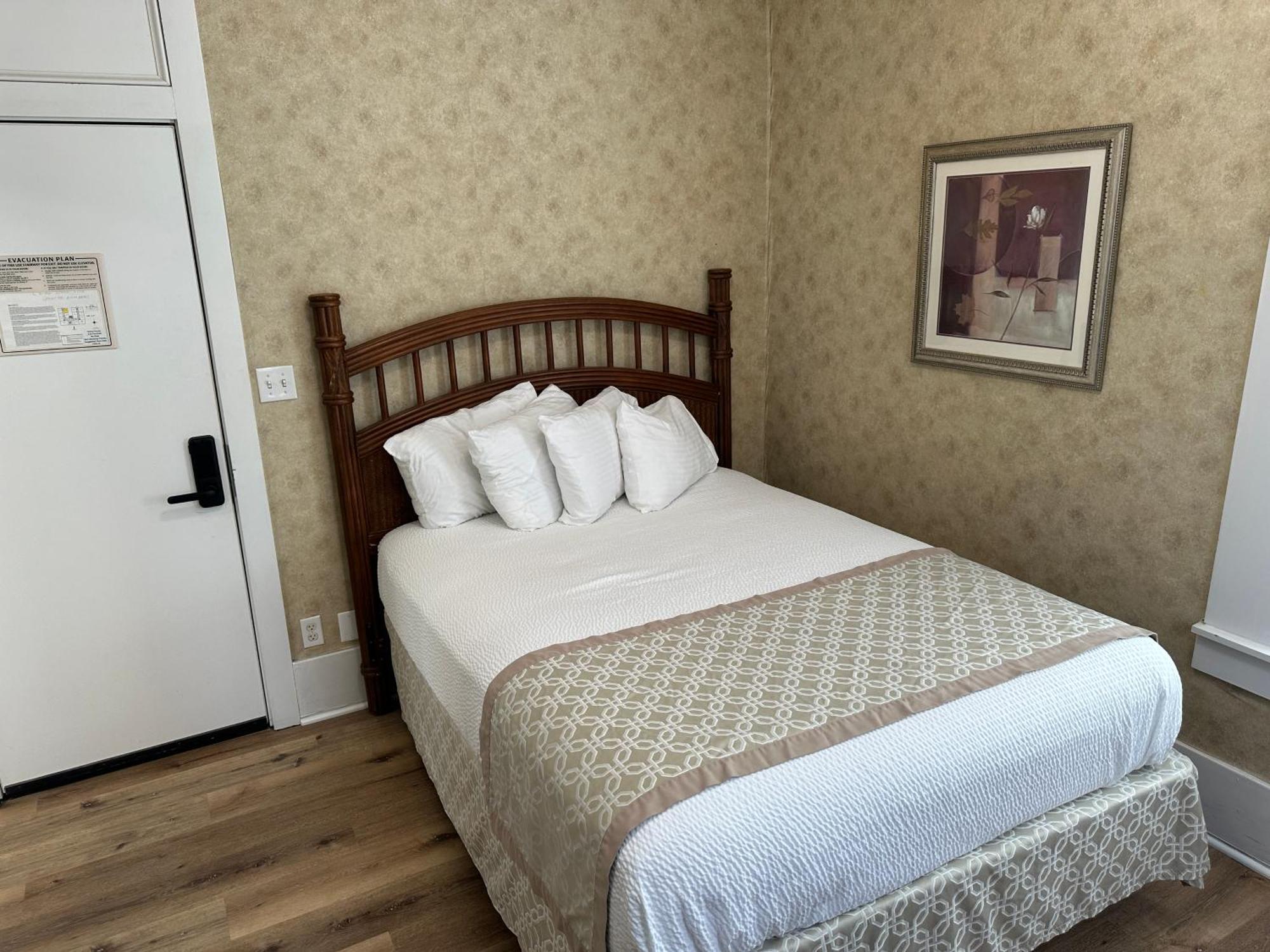 Aparthotel Island House Historic Vacation