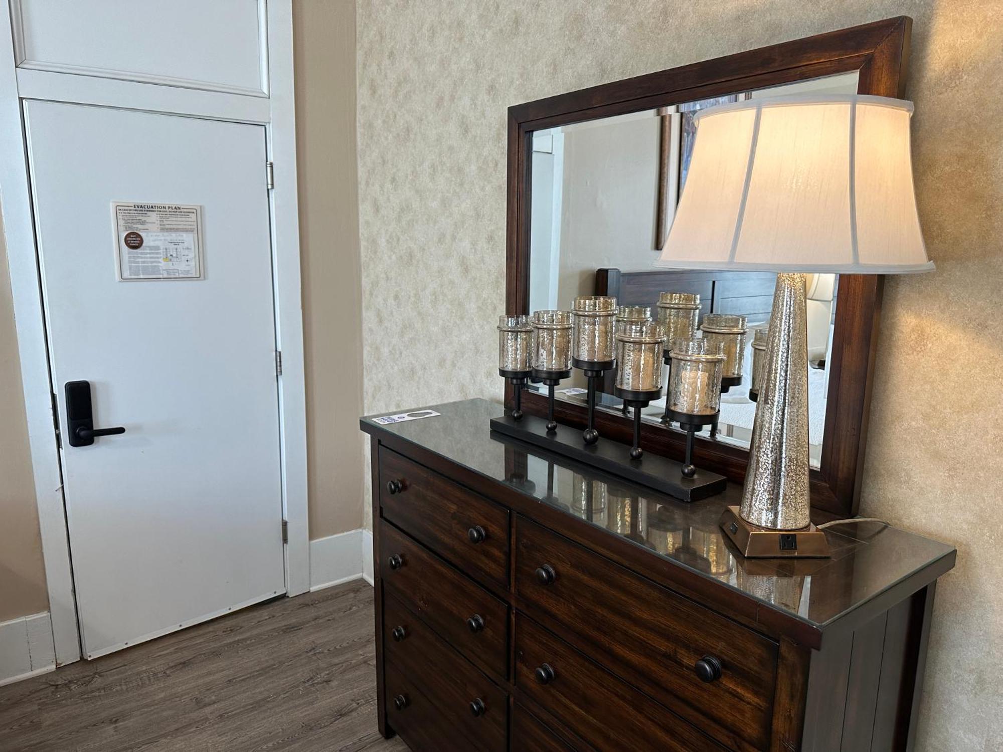 Aparthotel Island House Historic Vacation