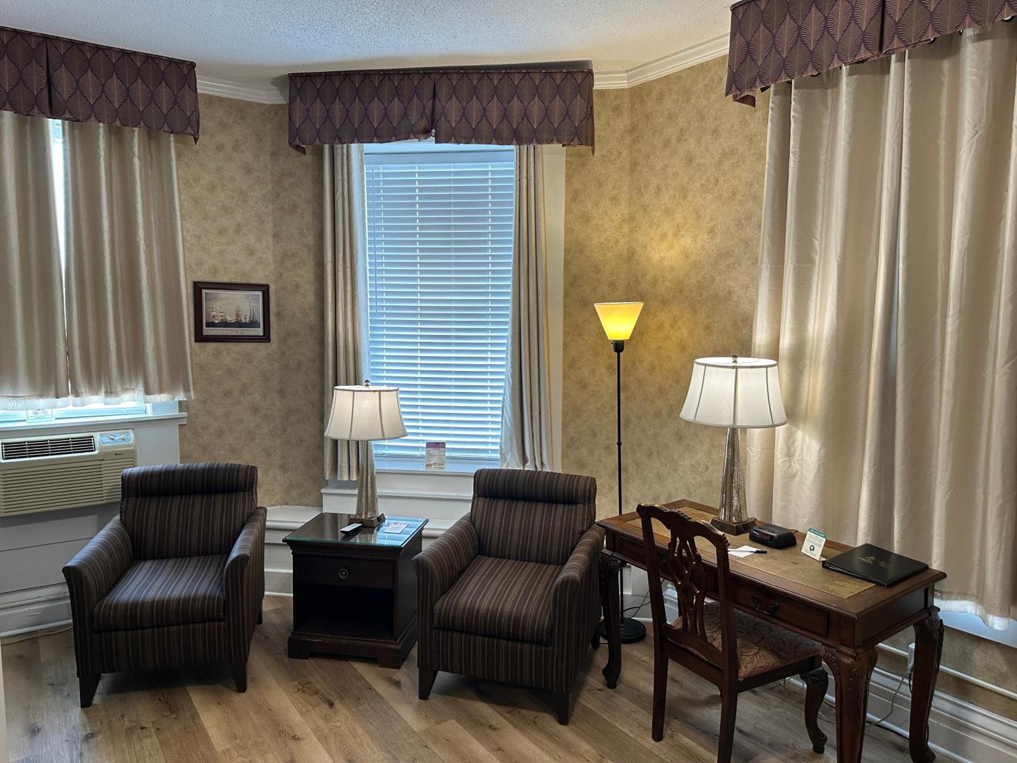 Island House Historic Vacation 2* Port Clinton