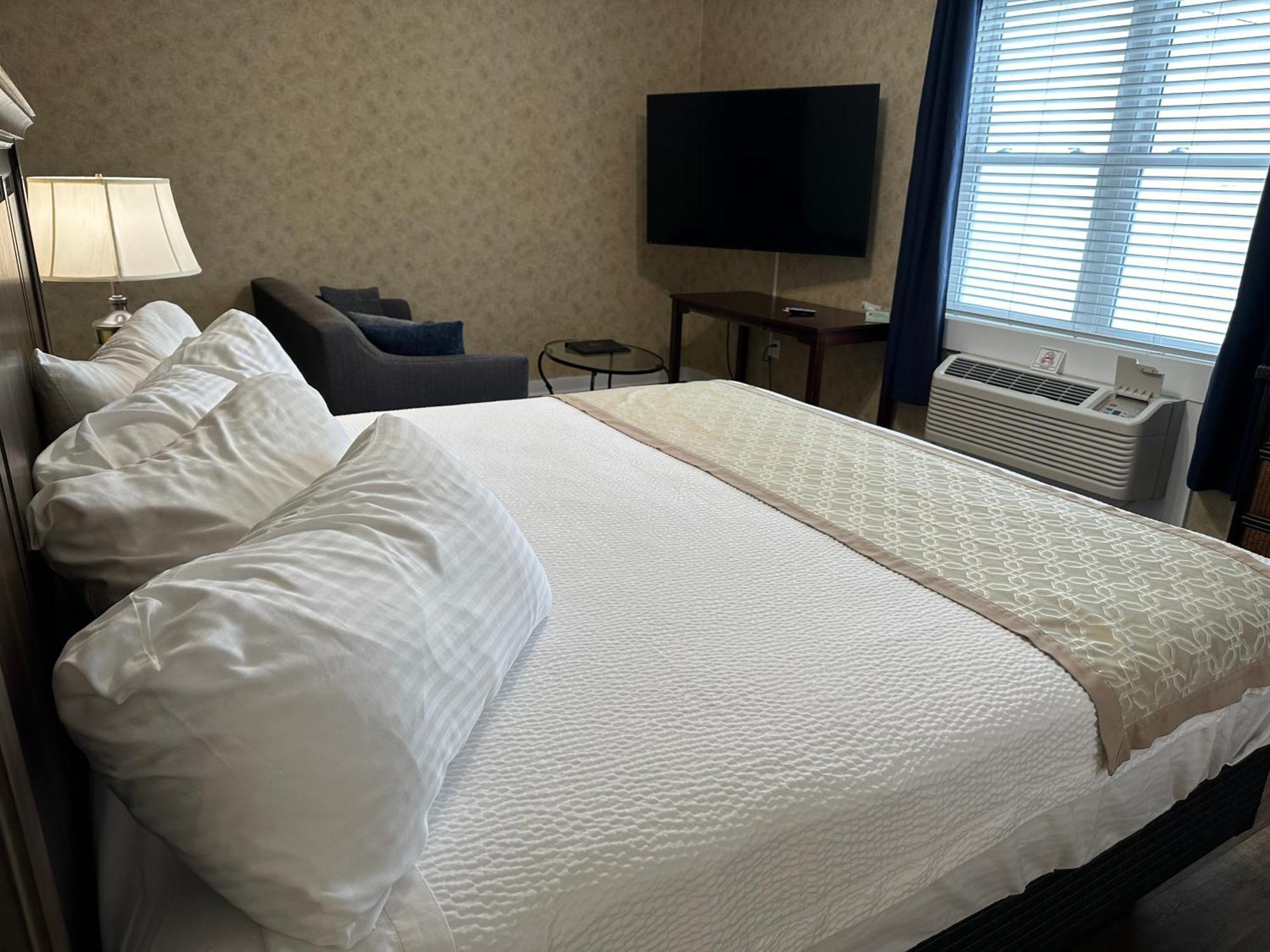 Island House Historic Vacation 2* Port Clinton