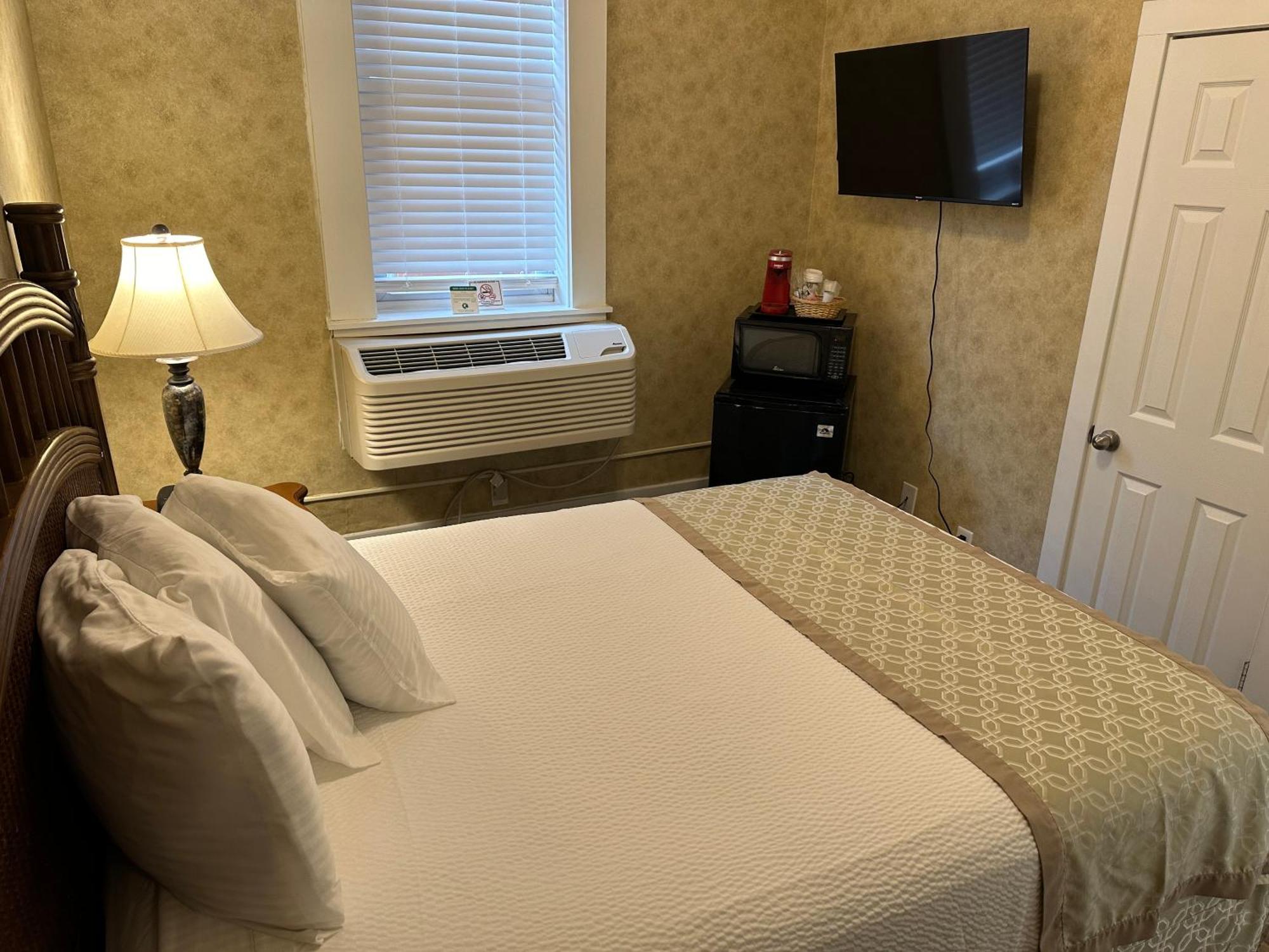 Island House Historic Vacation 2*