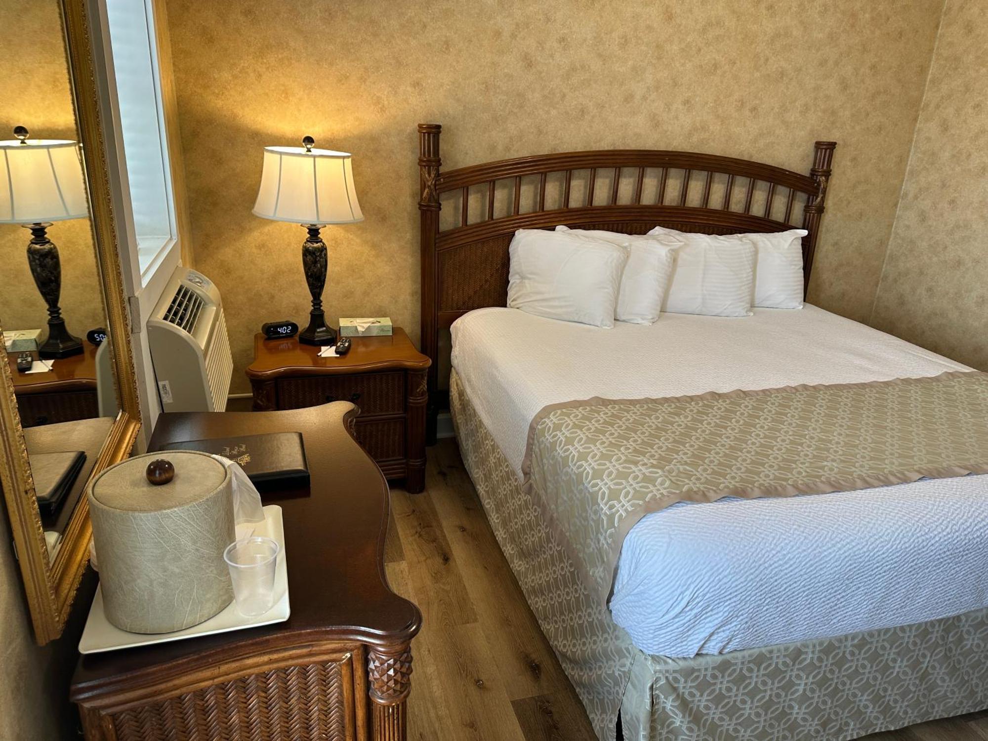 Island House Historic Vacation 2* Port Clinton