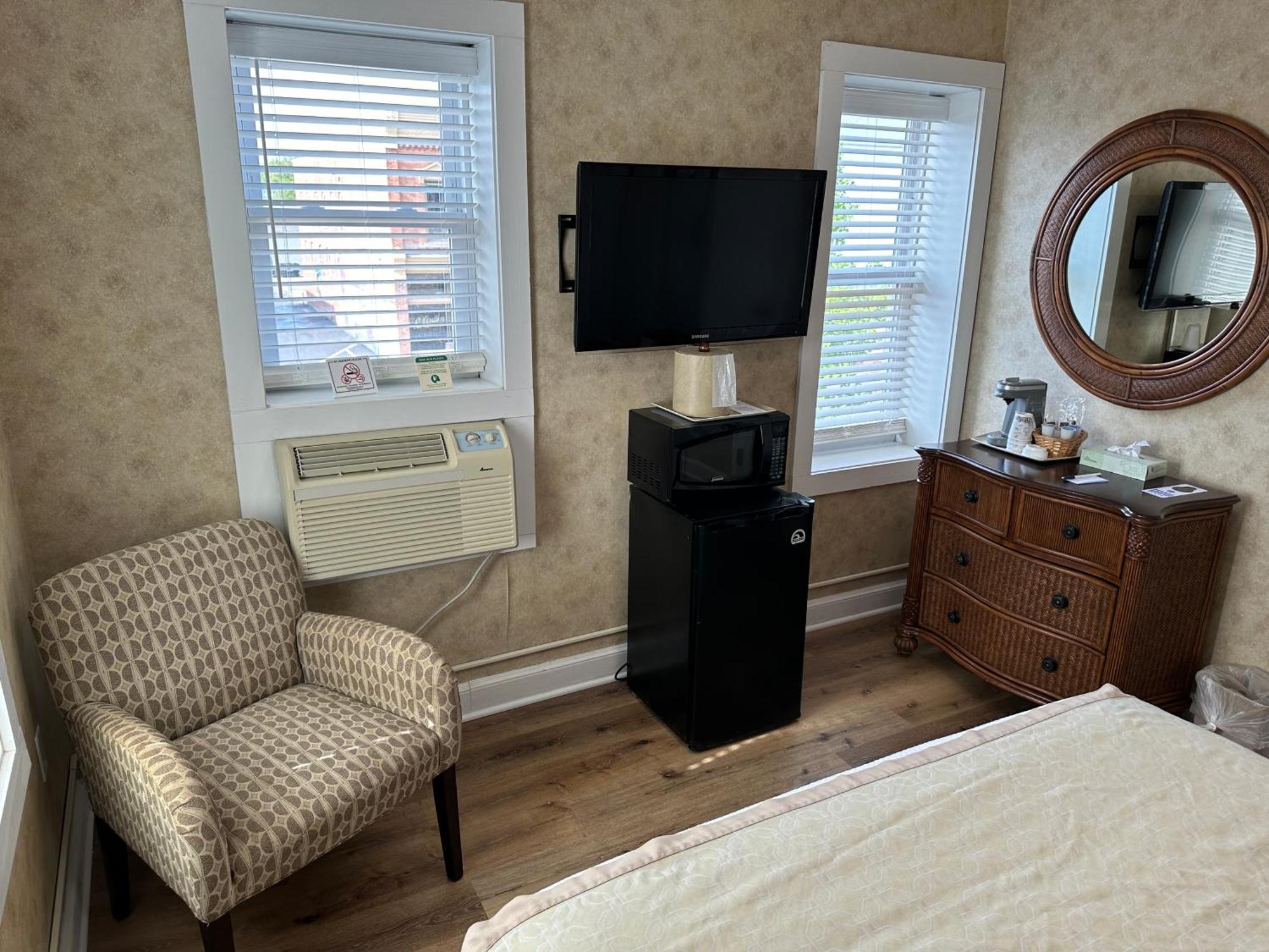 Island House Historic Vacation 2* Port Clinton